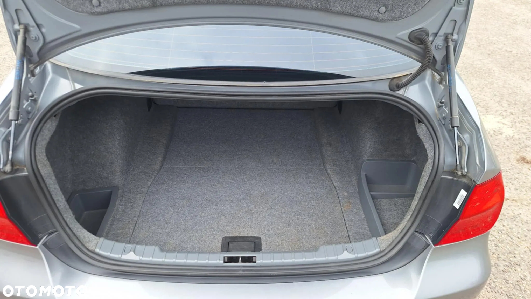 BMW Seria 3 318d - 8