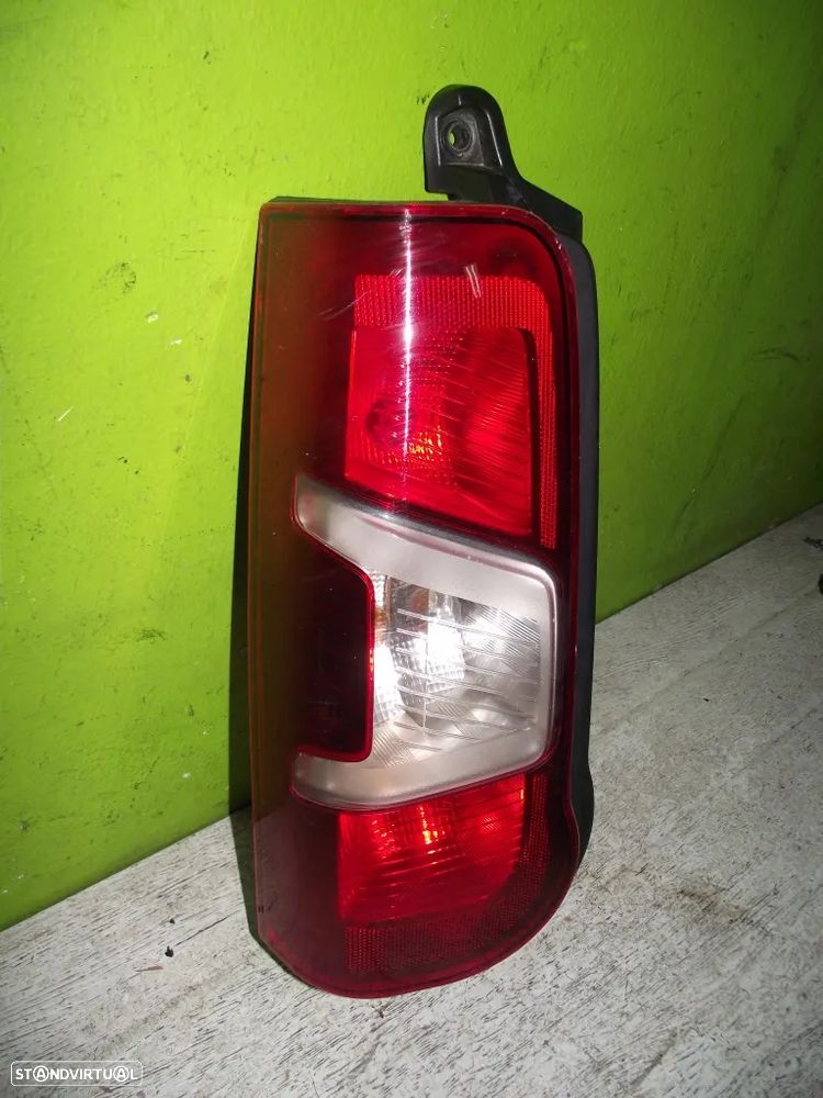 Farolim Trás Esquerdo Peugeot Partner / Citroen Berlingo - 2018 / 2024 - 3