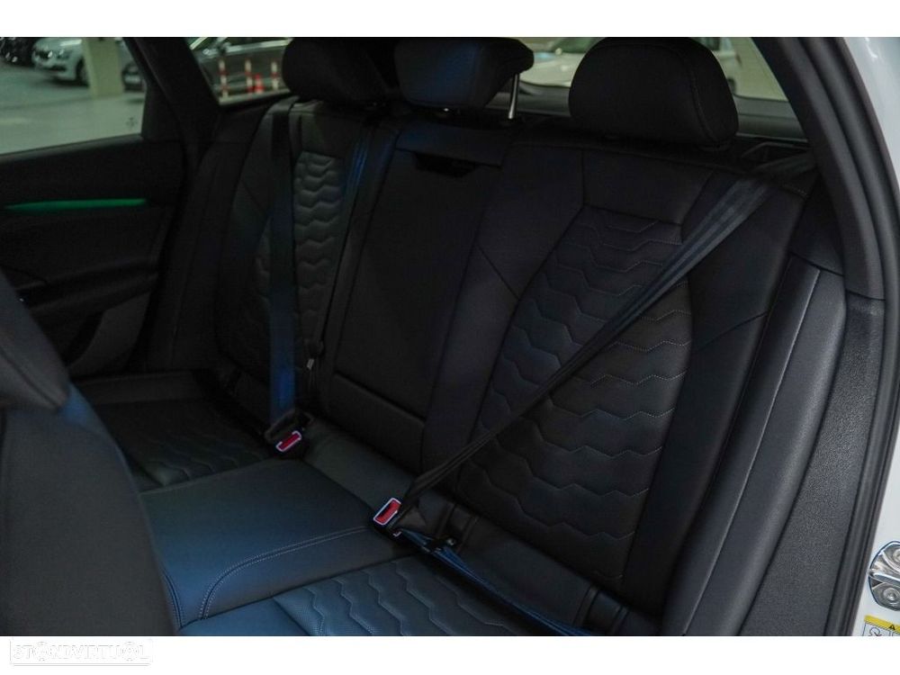 Audi A6 Avant e-tron - 21