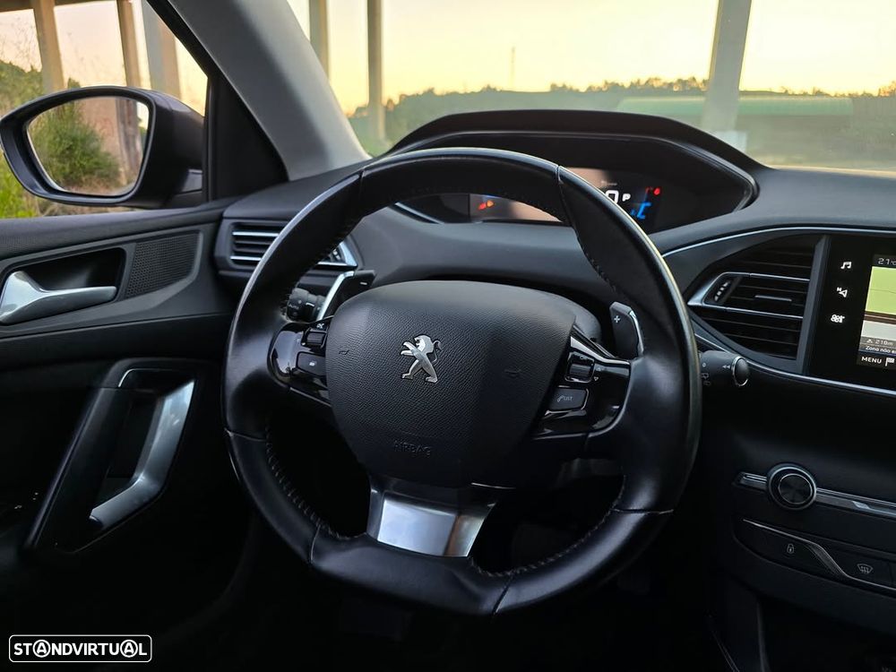 Peugeot 308 SW 1.5 BlueHDi Style EAT8 - 8