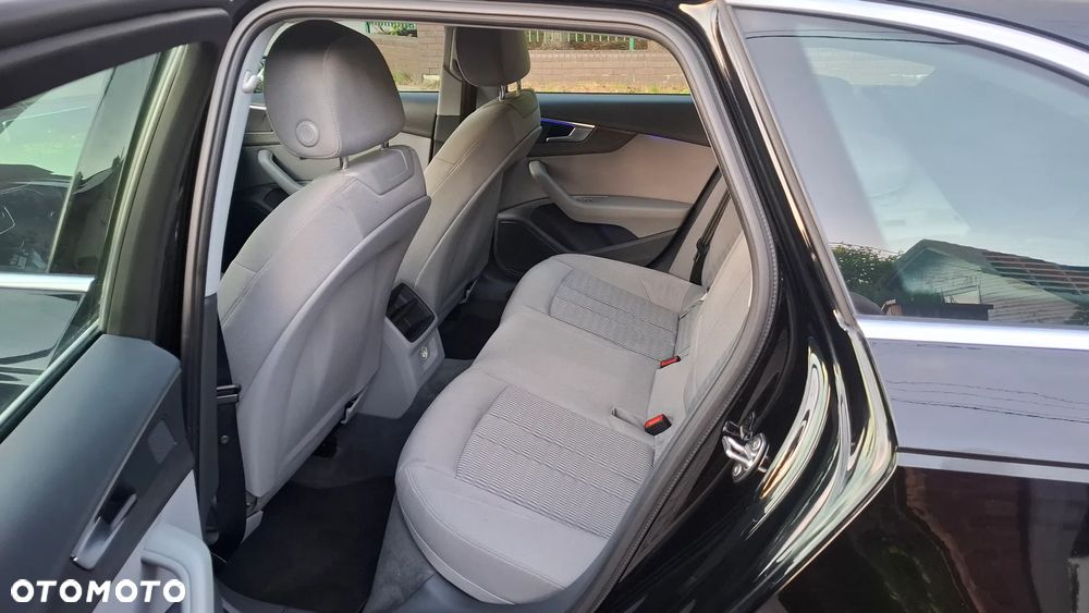 Audi A4 Avant 2.0 TDI S tronic - 13