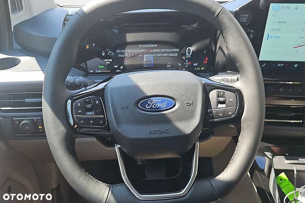 Ford Tourneo Custom - 12