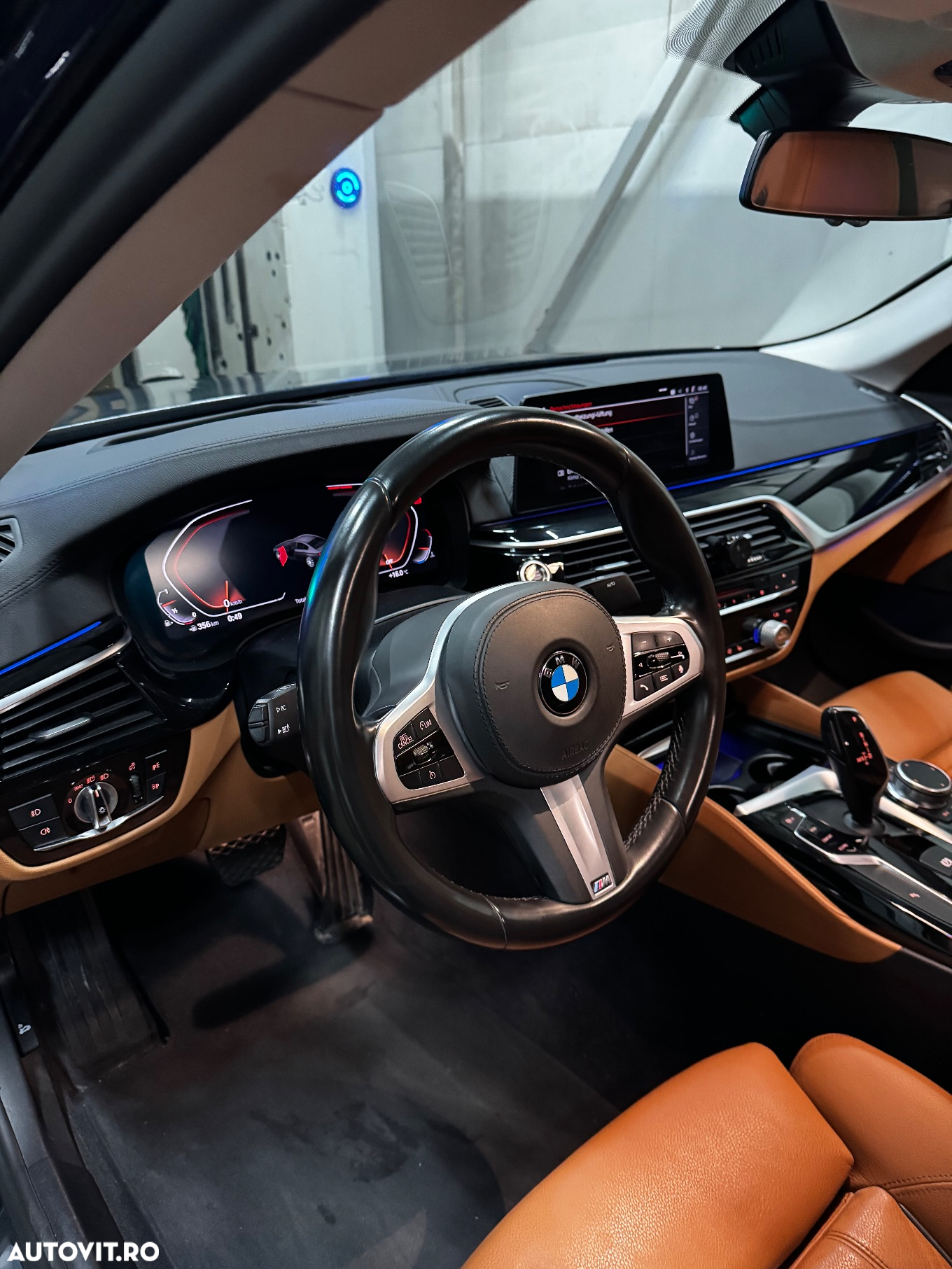 BMW Seria 5 530i Aut. Luxury Line - 32