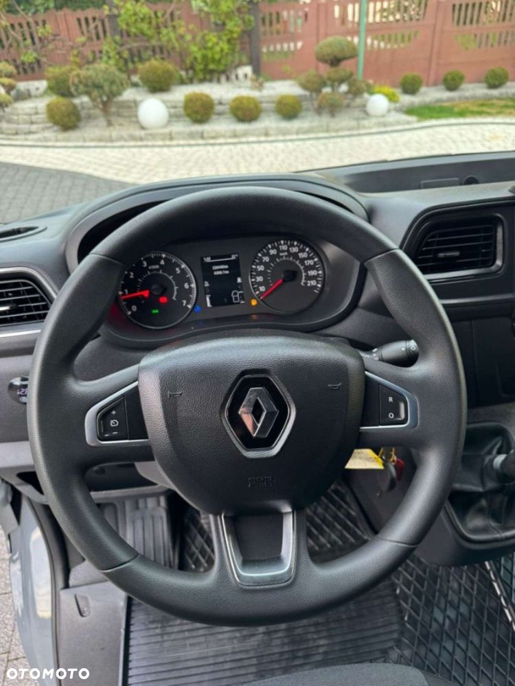 Renault Master Nowa Sztuka Salon Polska - 17
