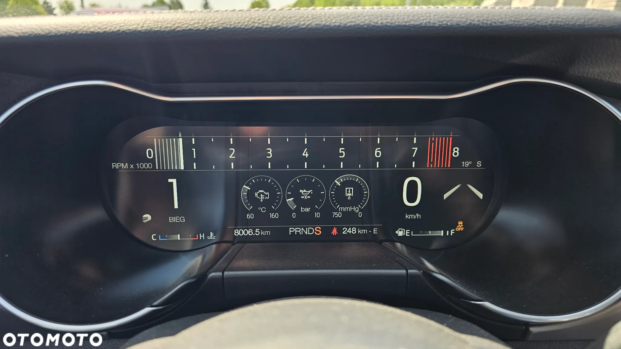 Ford Mustang 5.0 V8 GT - 14