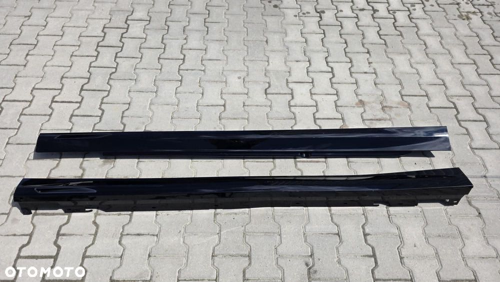 BMW 5 G60 G61 M-PAKIET PRÓG LISTWA PROGOWA LAMPKA PRAWA LEWA ORYGINAŁ!!! - 1