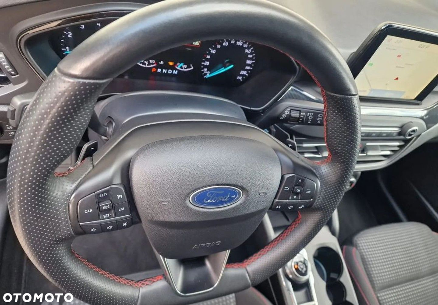 Ford Focus - 32