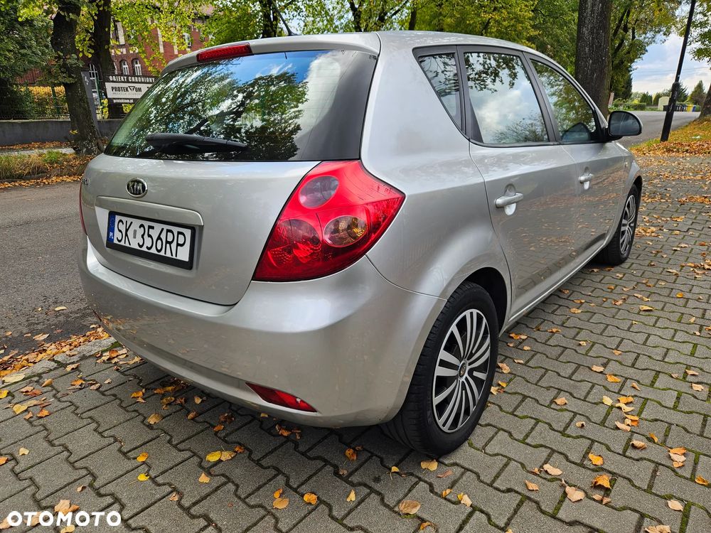 Kia Ceed 2007 photo 3