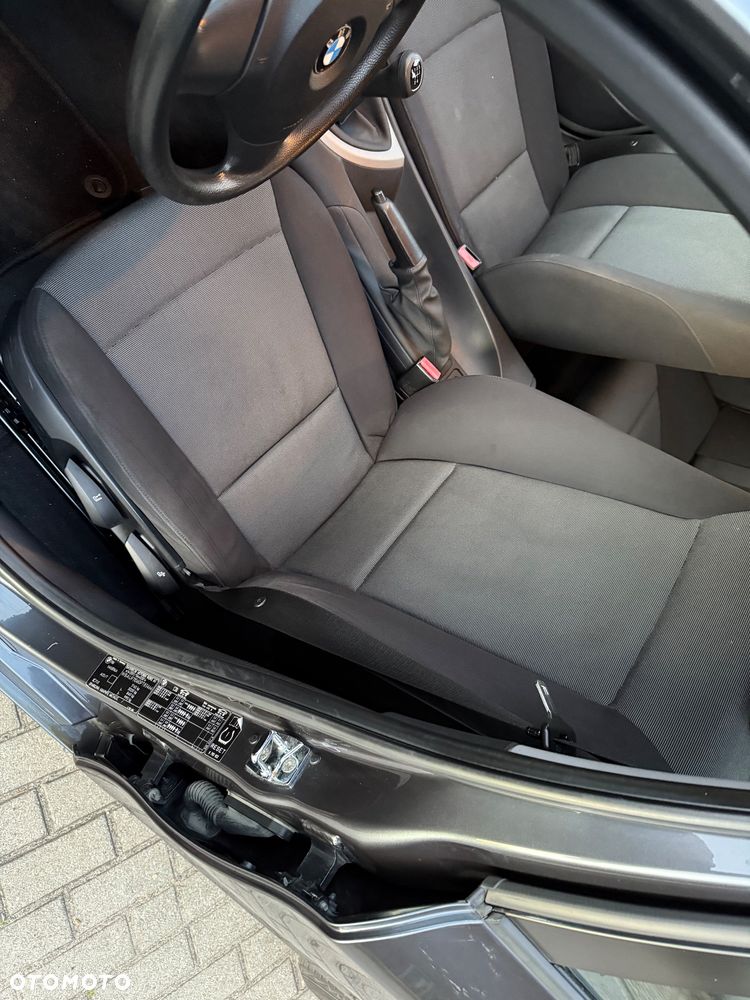 BMW Seria 1 116i - 10