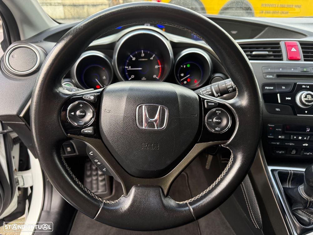 Honda Civic Tourer 1.6 i-DTEC Sport Navi - 25