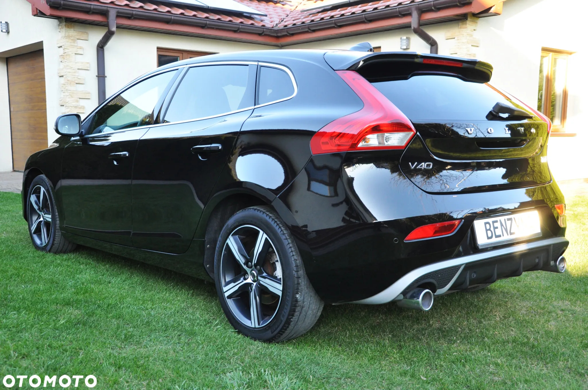 Volvo V40 T3 Drive-E R-Design Momentum - 2