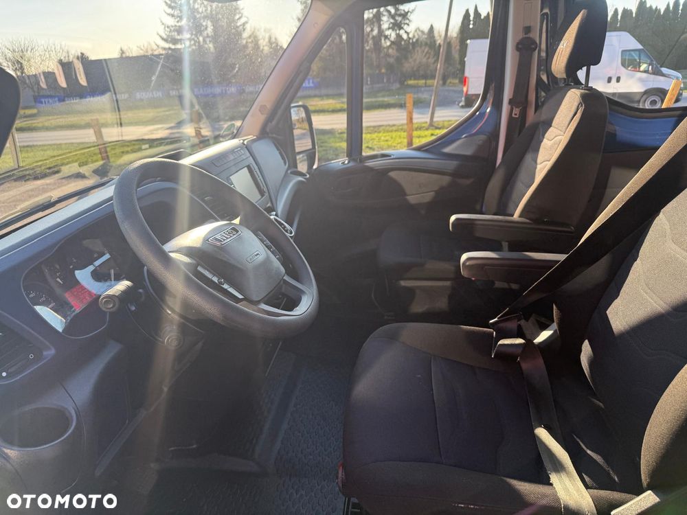 Iveco Daily 33S16, L3H2, Brygadówka 5os, HiMatic, Zadbany - 20