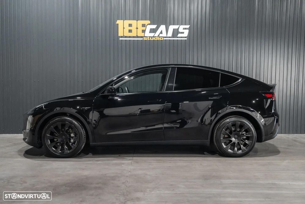 Tesla Model Y Long Range Dual Motor AWD - 26
