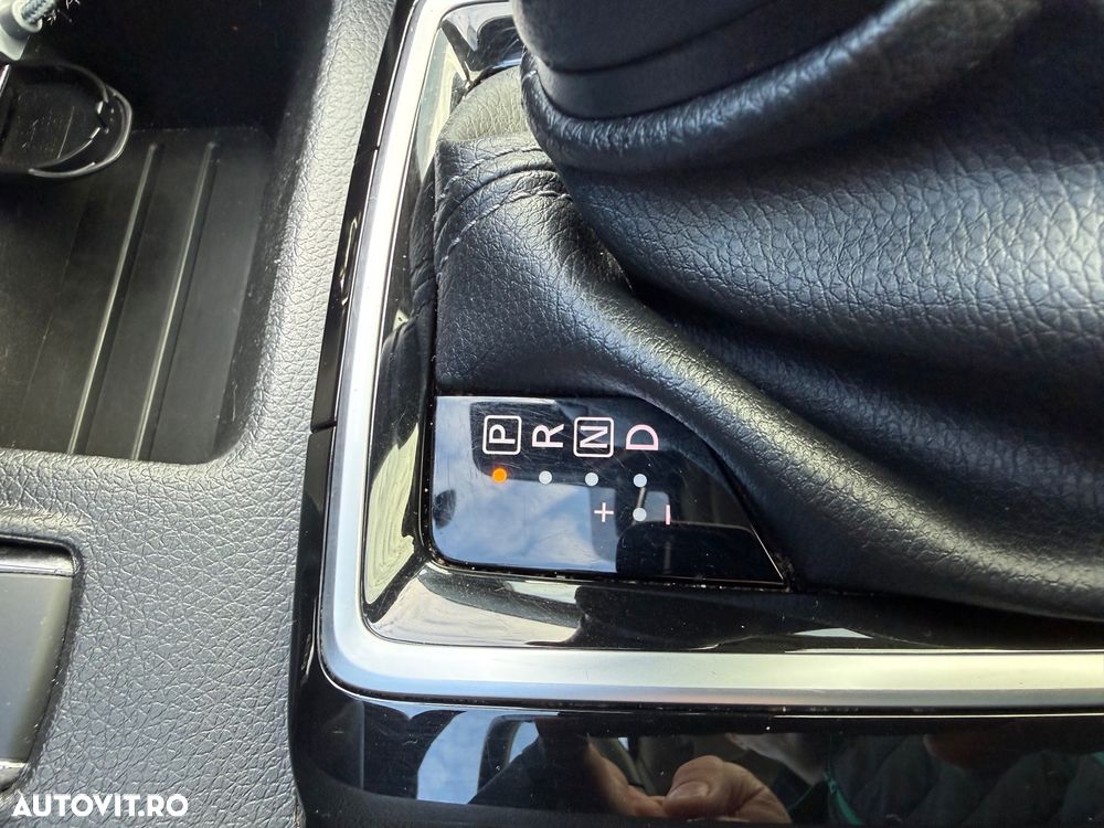 Nissan Qashqai 1.7 dCi Xtronic ALL-MODE 4x4i TEKNA+ - 13