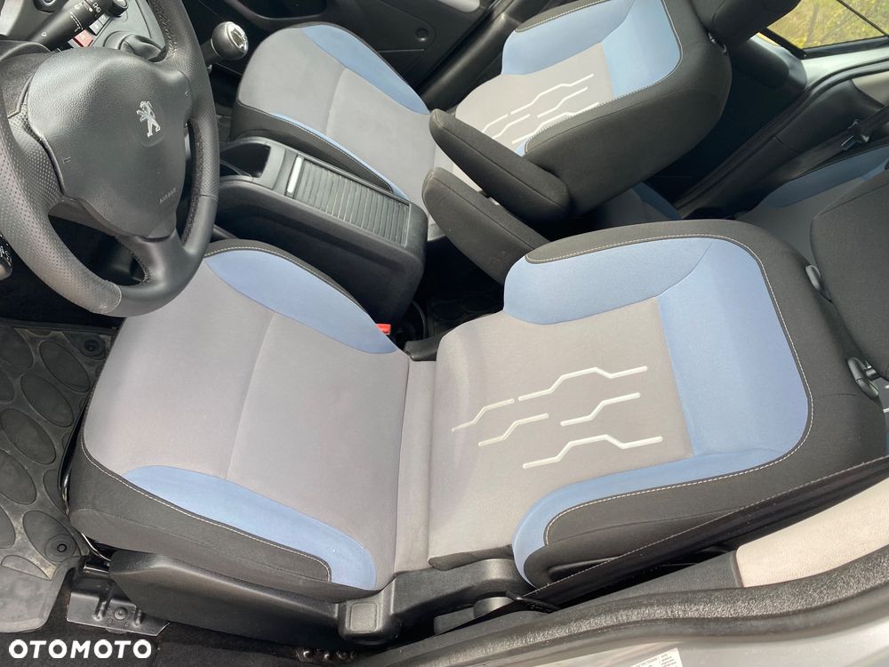 Peugeot Partner BlueHDi 100 Stop&Start Allure - 21