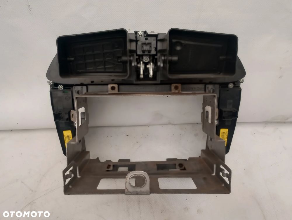 Fiat Bravo II Panel Środkowy Nawiewu Ramka Radia 7354428100 - 3