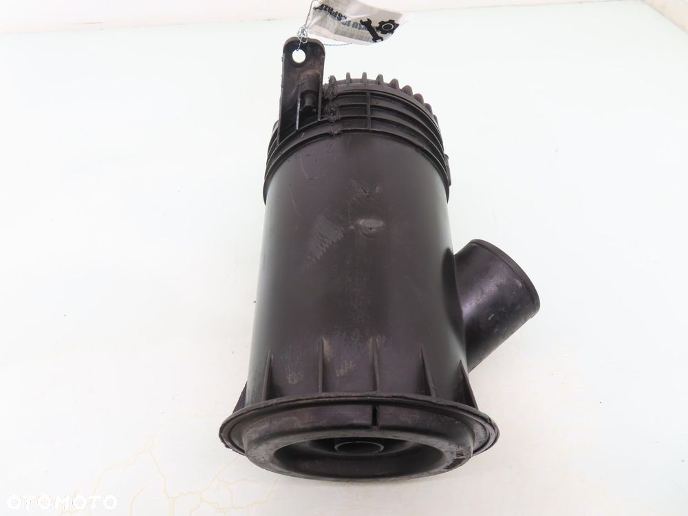 OBUDOWA FILTRA POWIETRZA FIAT PUNTO II 1.9 JTD 735274999 735274998 46552774 - 8