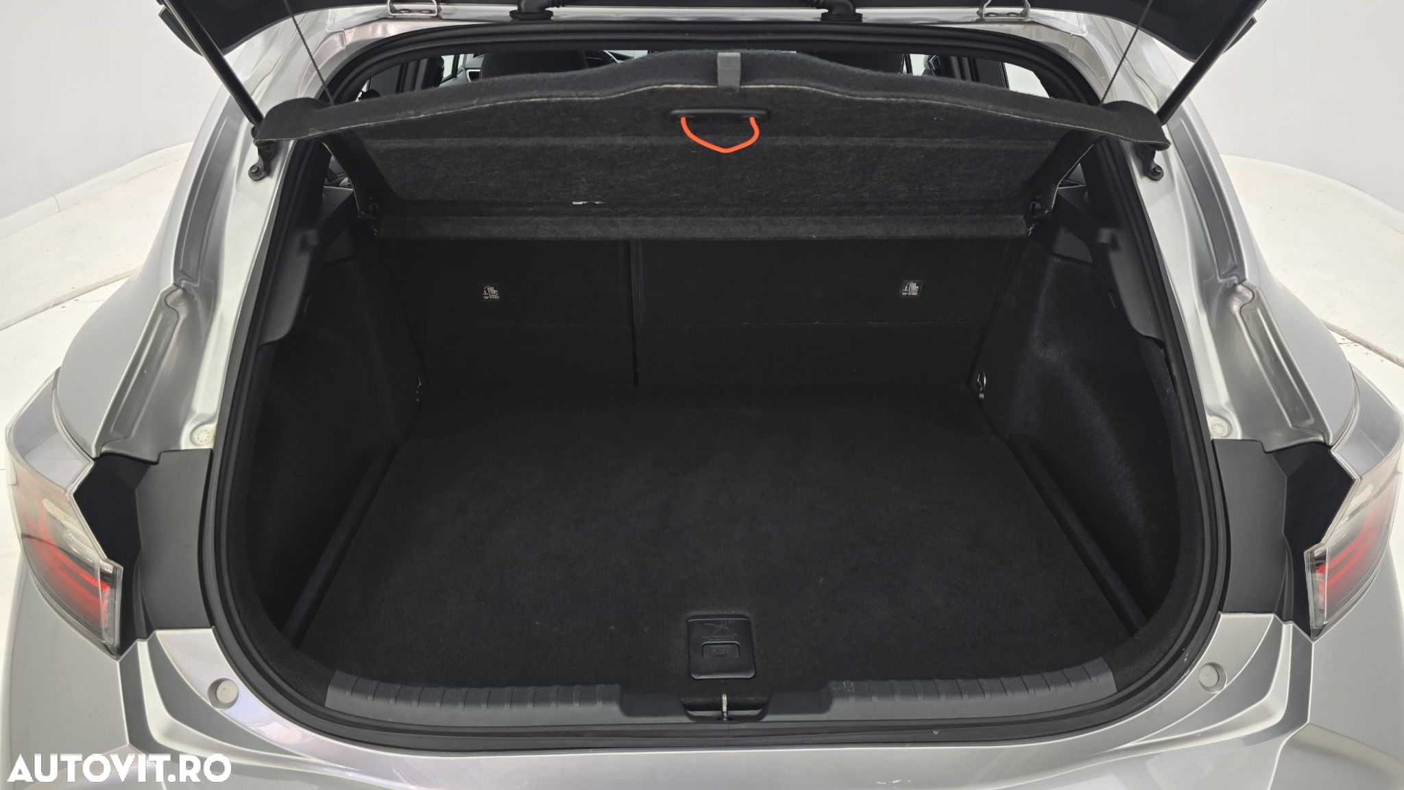 Toyota Corolla 1.8 HSD Dynamic - 25