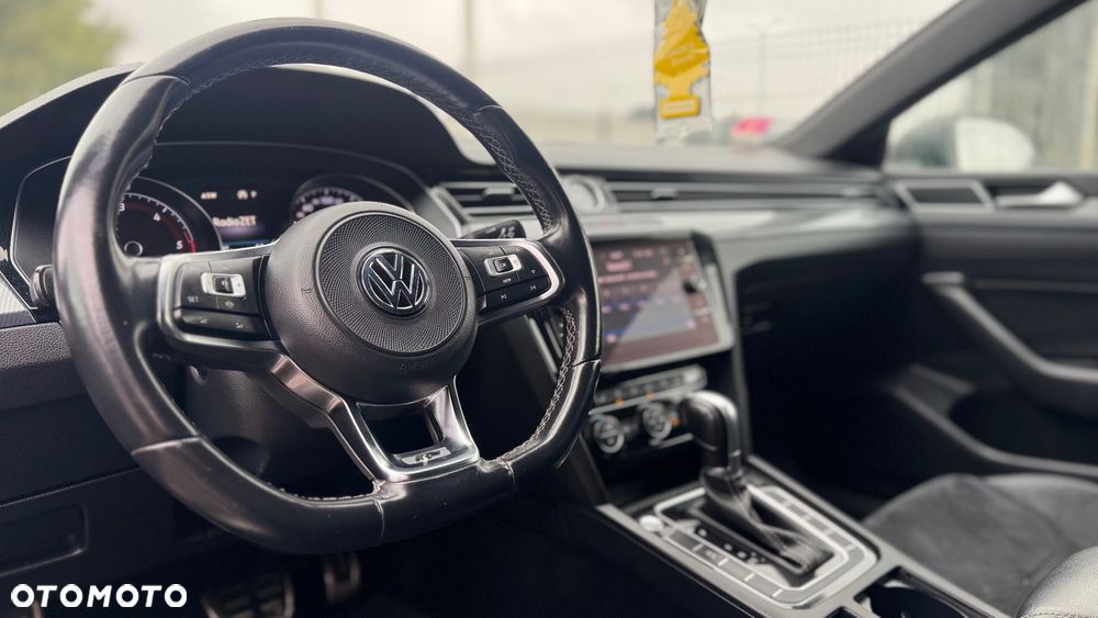 Volkswagen Arteon 2.0 TDI SCR R-Line DSG - 12