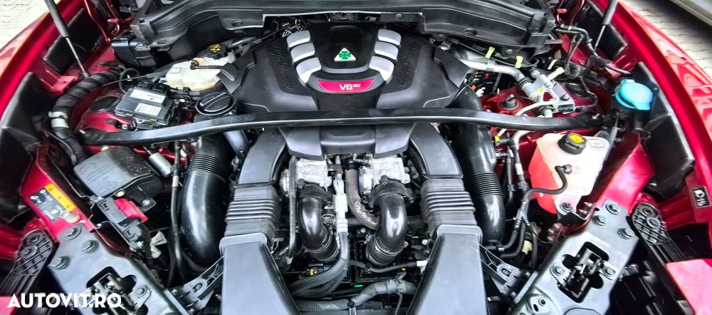 Alfa Romeo Stelvio 2.9 V6 Turbo AWD AT8 Quadrifoglio - 11