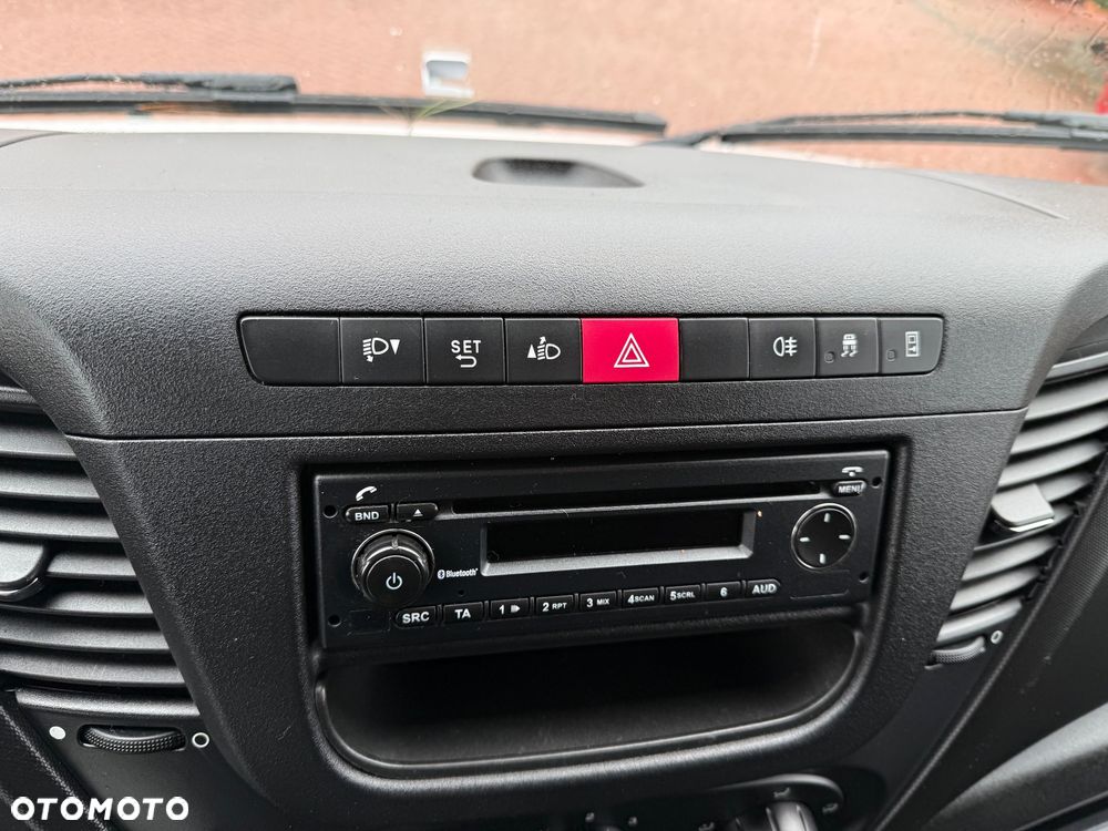 Iveco DAILY 70-170 *3.0D* KONTENER 10 EP* Winda* Klima* Tempomat* Koła 80%* Z Francji* - 16