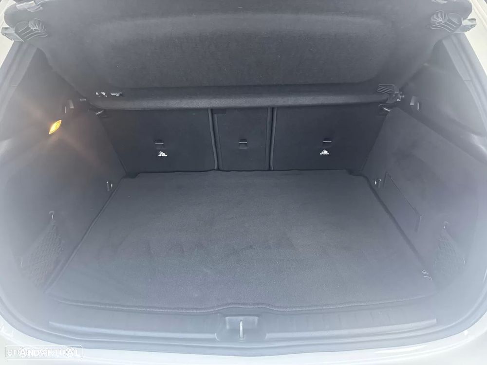 Mercedes-Benz GLA 200 d AMG Line - 11