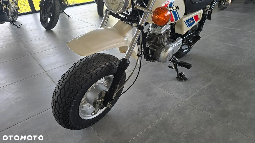 Honda C - 5