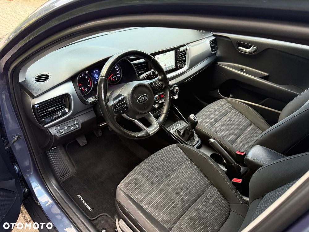 Kia Stonic 1.4 L - 6