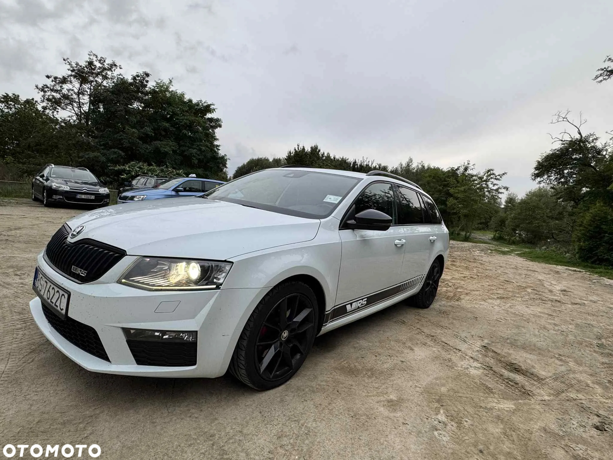 Skoda Octavia 2.0 TDI DSG RS - 10