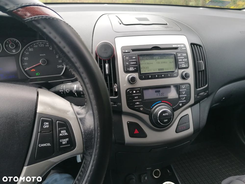 Hyundai i30 i30cw 2.0 Premium - 2
