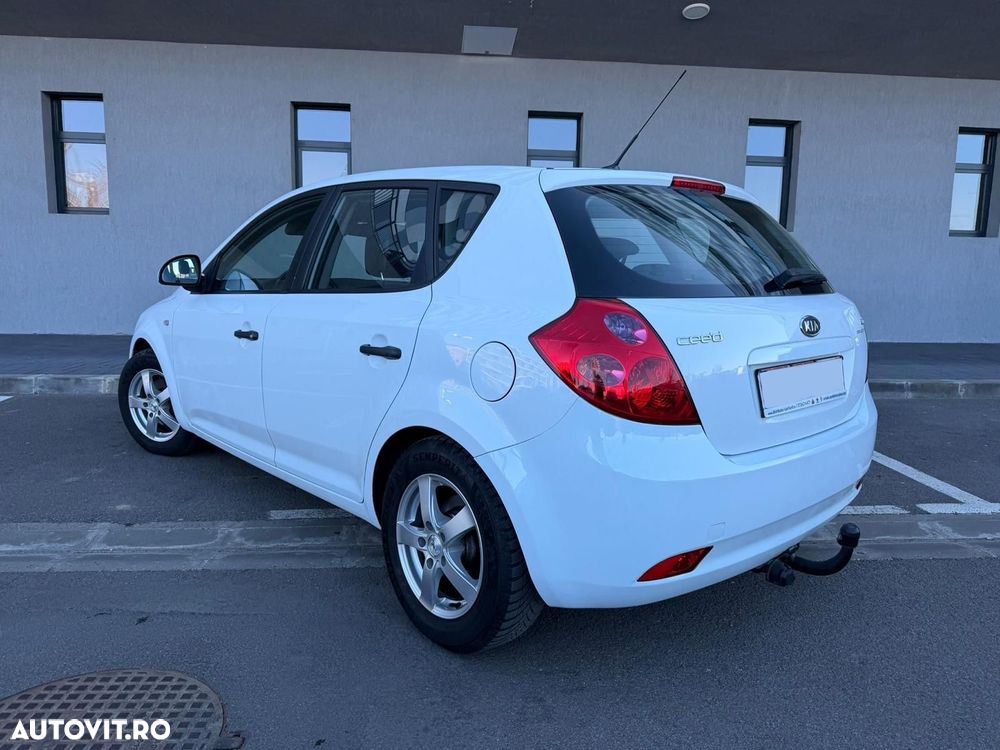 Kia Ceed 1.6 DSL EX CITY - 4