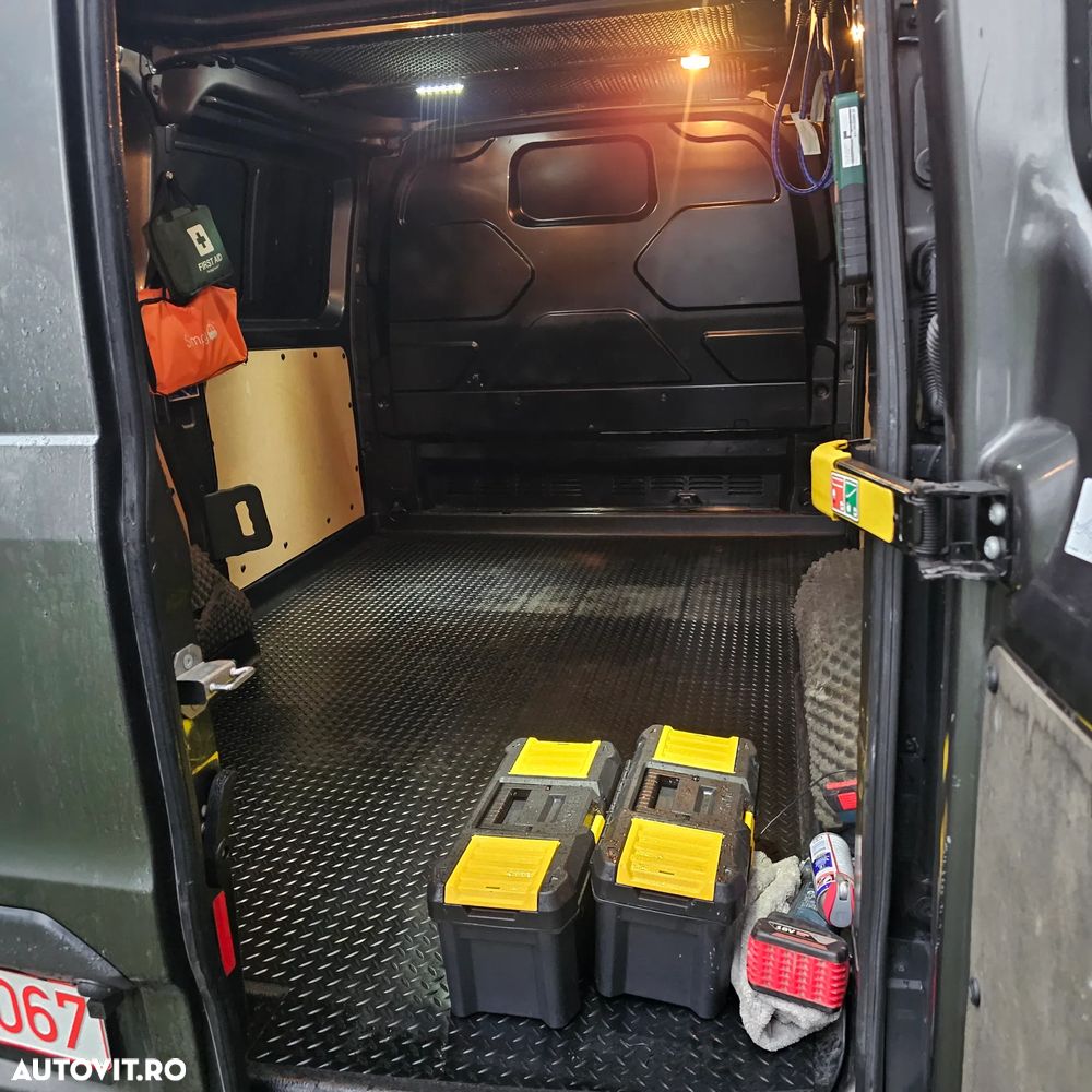 Ford Transit Custom - 12