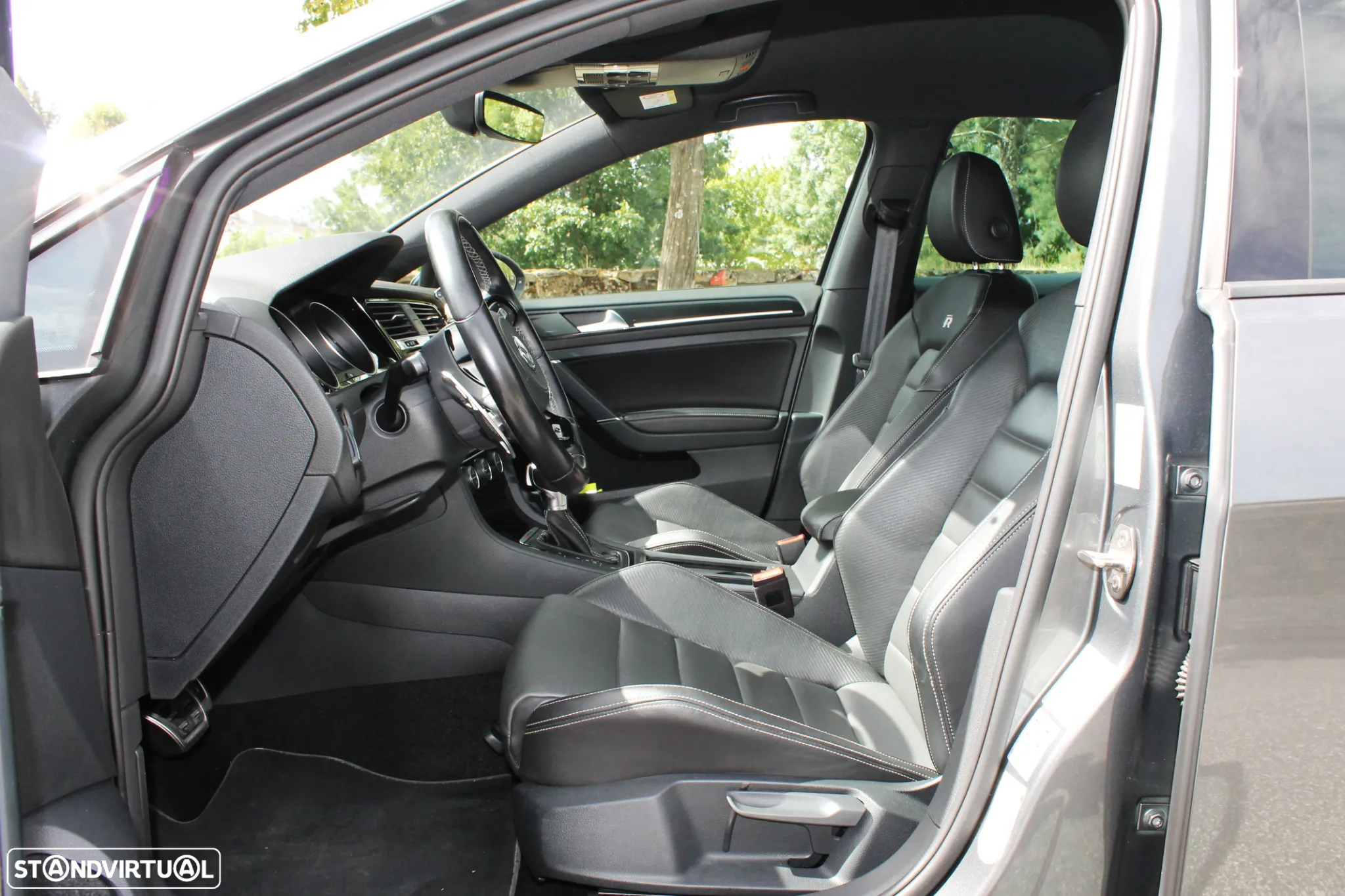 VW Golf R 4Motion (BlueMotion ) DSG - 21