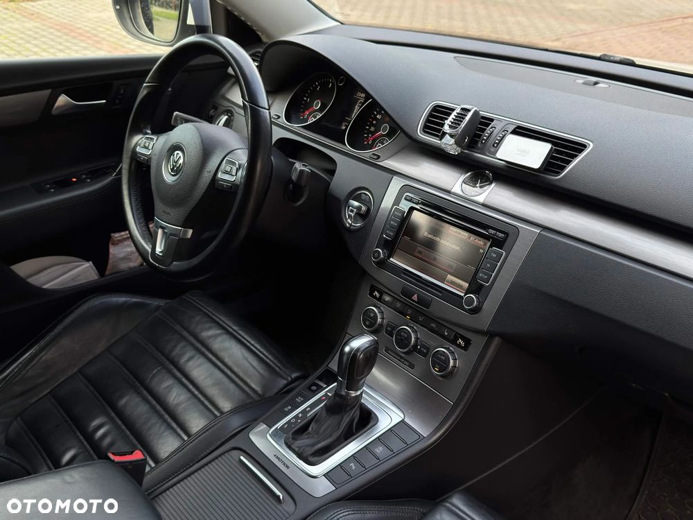 Volkswagen Passat 2.0 TDI DPF DSG 4Motion Highline - 15
