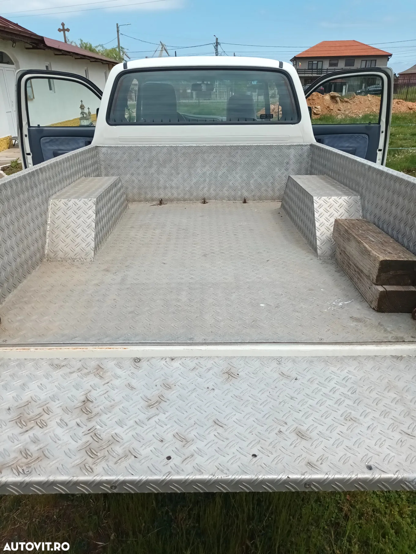Toyota Hilux - 22