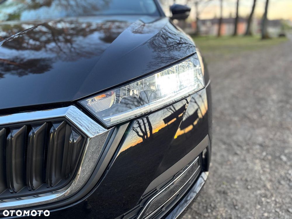 Skoda Octavia 2.0 TDI DSG Sportline - 16