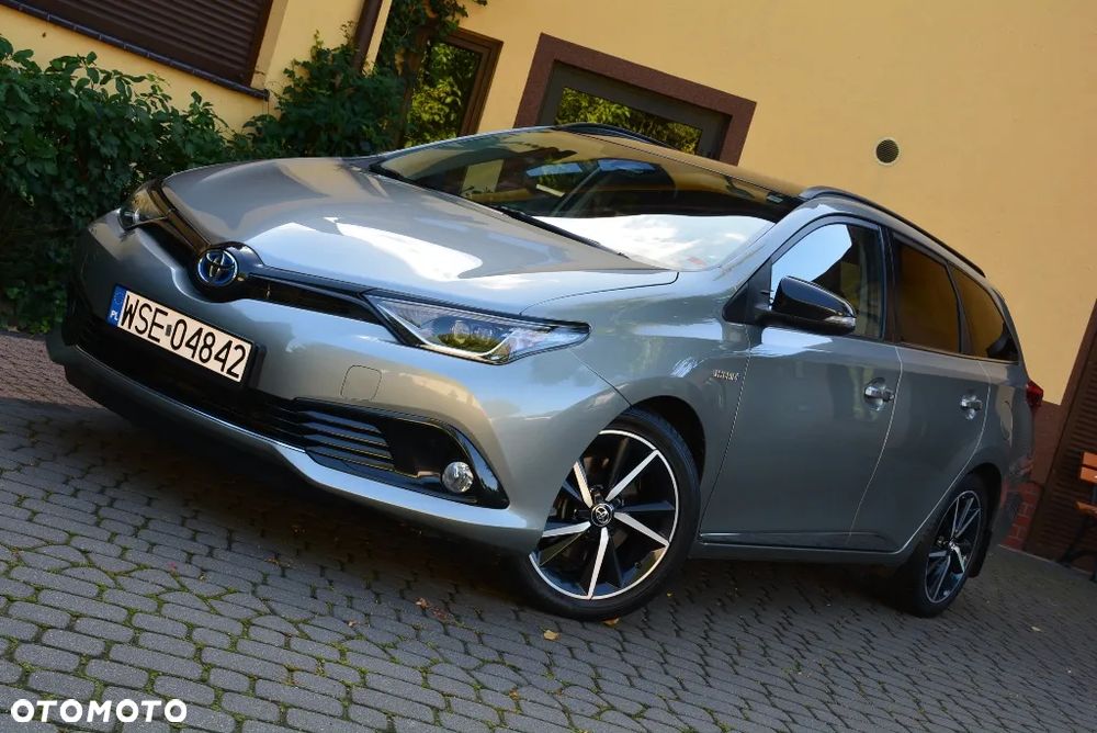 Toyota Auris 1.8 HSD Prestige - 4