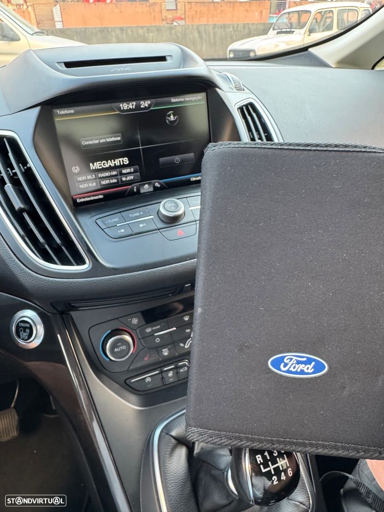 Ford C-Max 1.0 Ecoboost S&S Titanium - 31