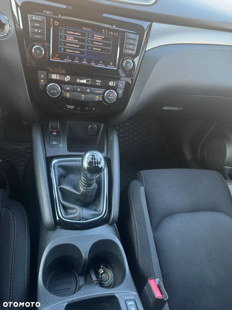 Nissan Qashqai 1.3 DIG-T N-Connecta - 14
