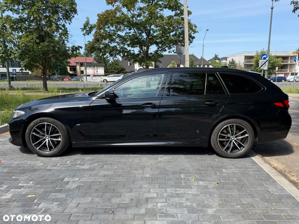 BMW Seria 5 520d xDrive - 4