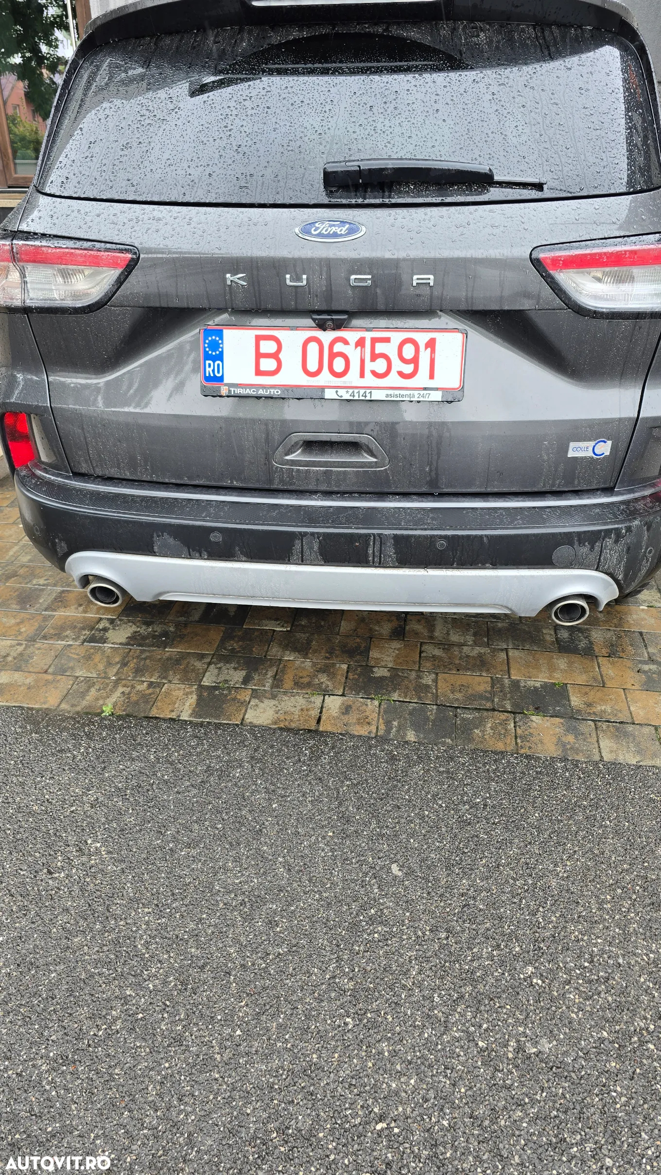 Ford Kuga 1.5 TDCi 2x4 Aut. Titanium - 4
