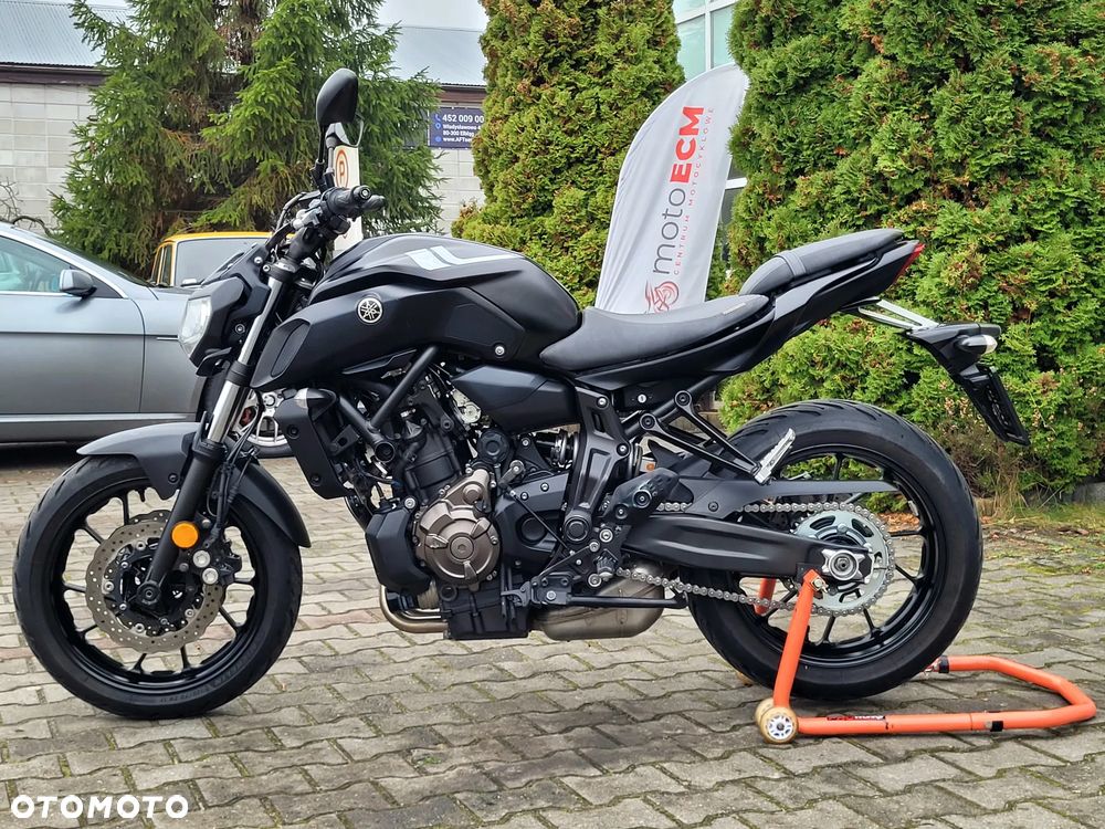 Yamaha MT - 19