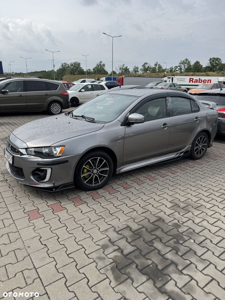 Mitsubishi Lancer - 2