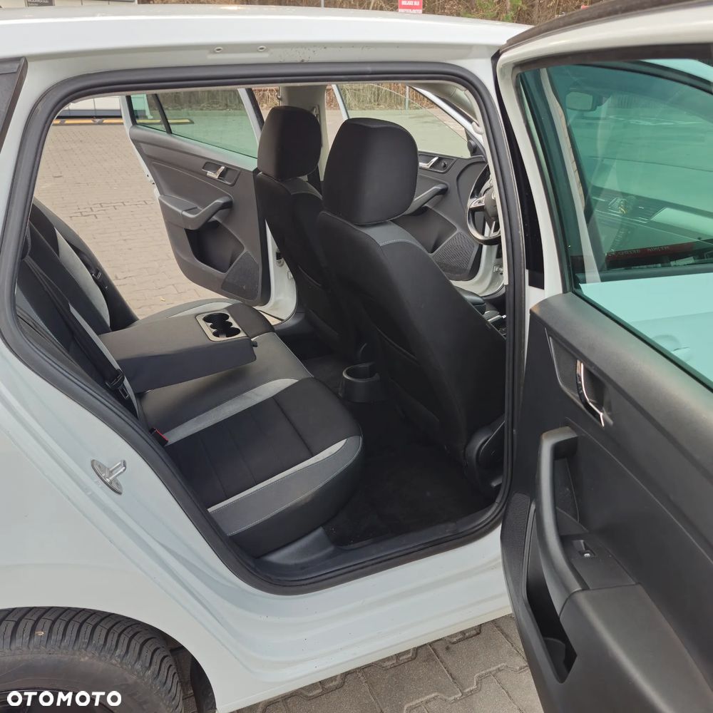 Skoda RAPID 1.2 TSI Joy - 11
