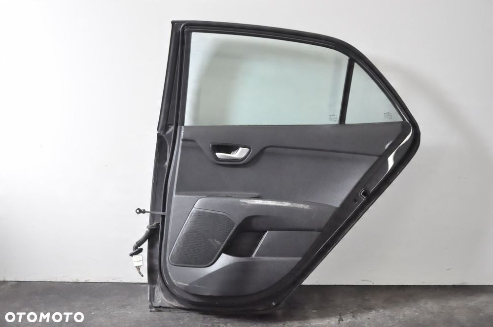 KIA RIO IV DRZWI PRAWY TYŁ TYLNE HB 5D KOMPLETNE - 5