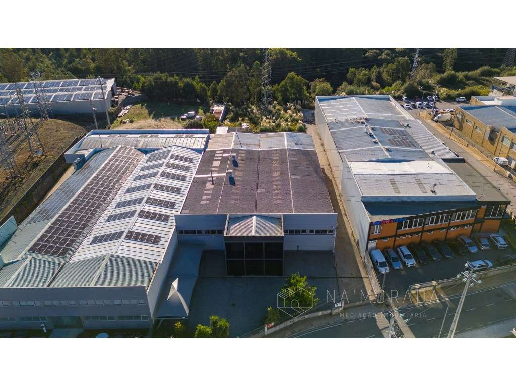 Armazéns Industriais | 1.740 m² de área útil | 2.900 m² de Logradou... - Grande imagem: 4/45