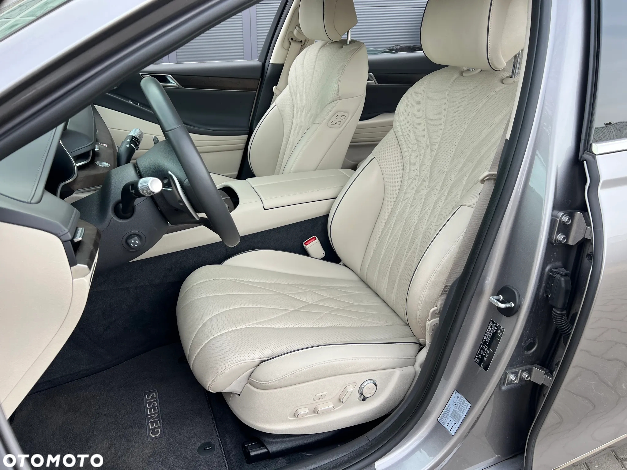 Genesis G80 2.5T AWD AT8 Luxury Line - 10
