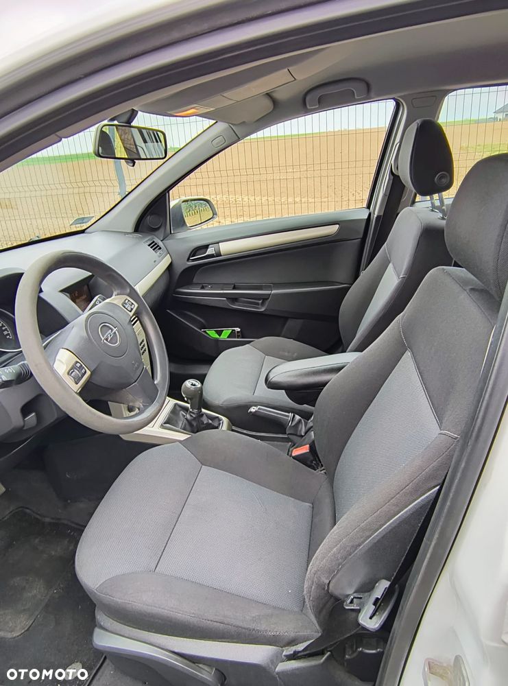 Opel Astra 1.7 CDTI - 15