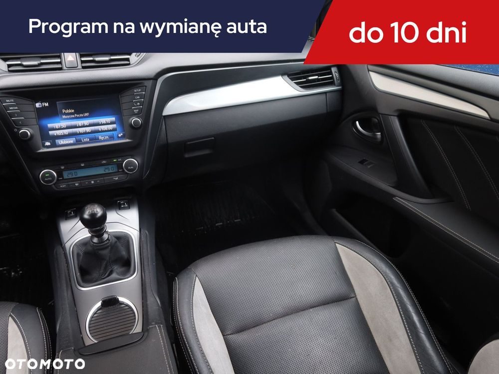Toyota Avensis - 10
