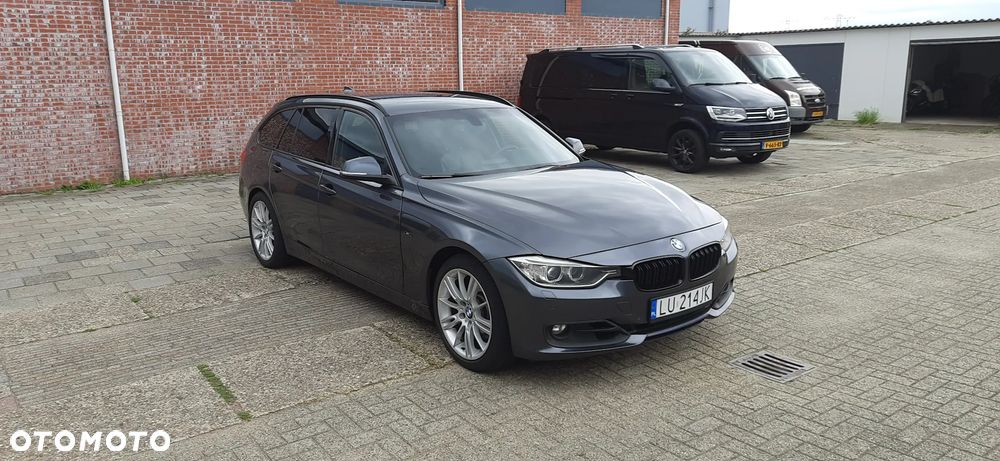 BMW Seria 3 330d Sport Line - 2